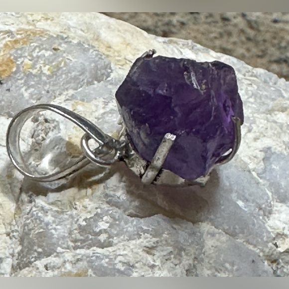 Rough Natural Amethyst Pendant - Picture 4 of 5